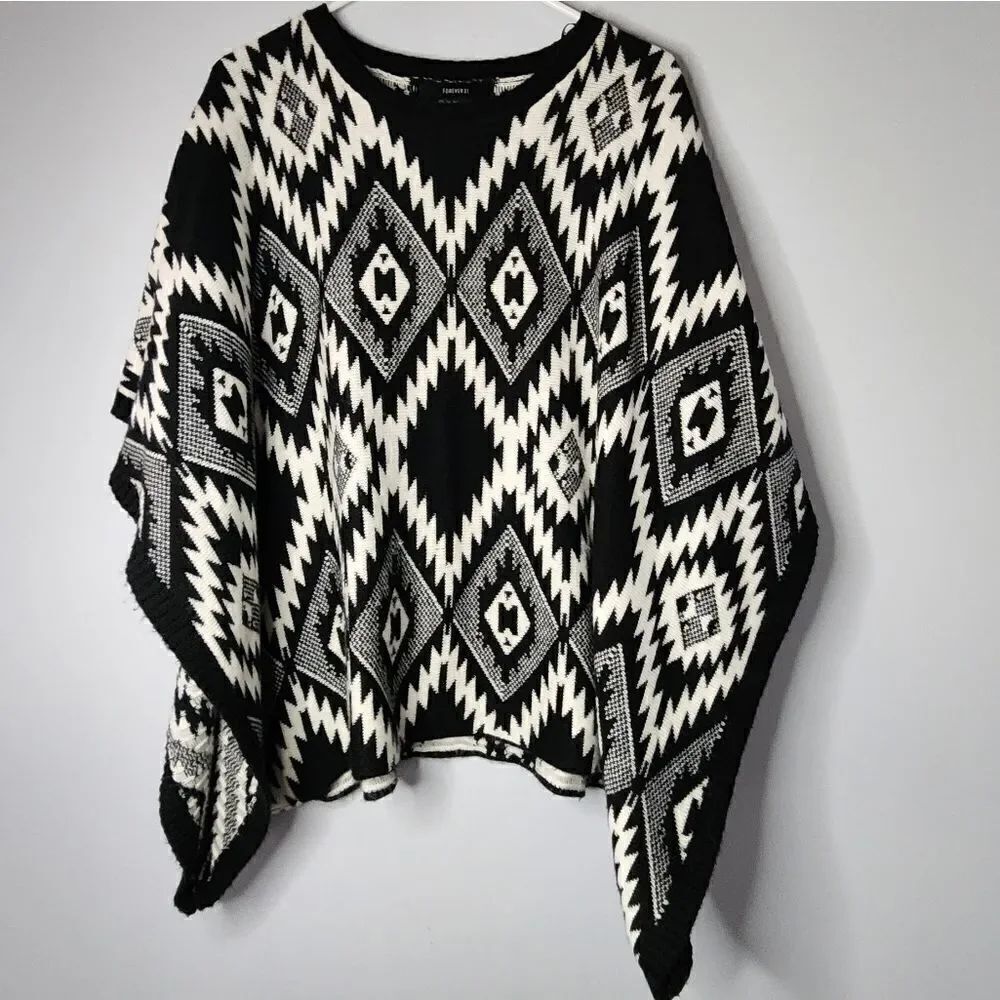 Forever 21βWomen's Knitted Kaftan Cape Wrap Sweater Batwing Black& WhiteβM/L